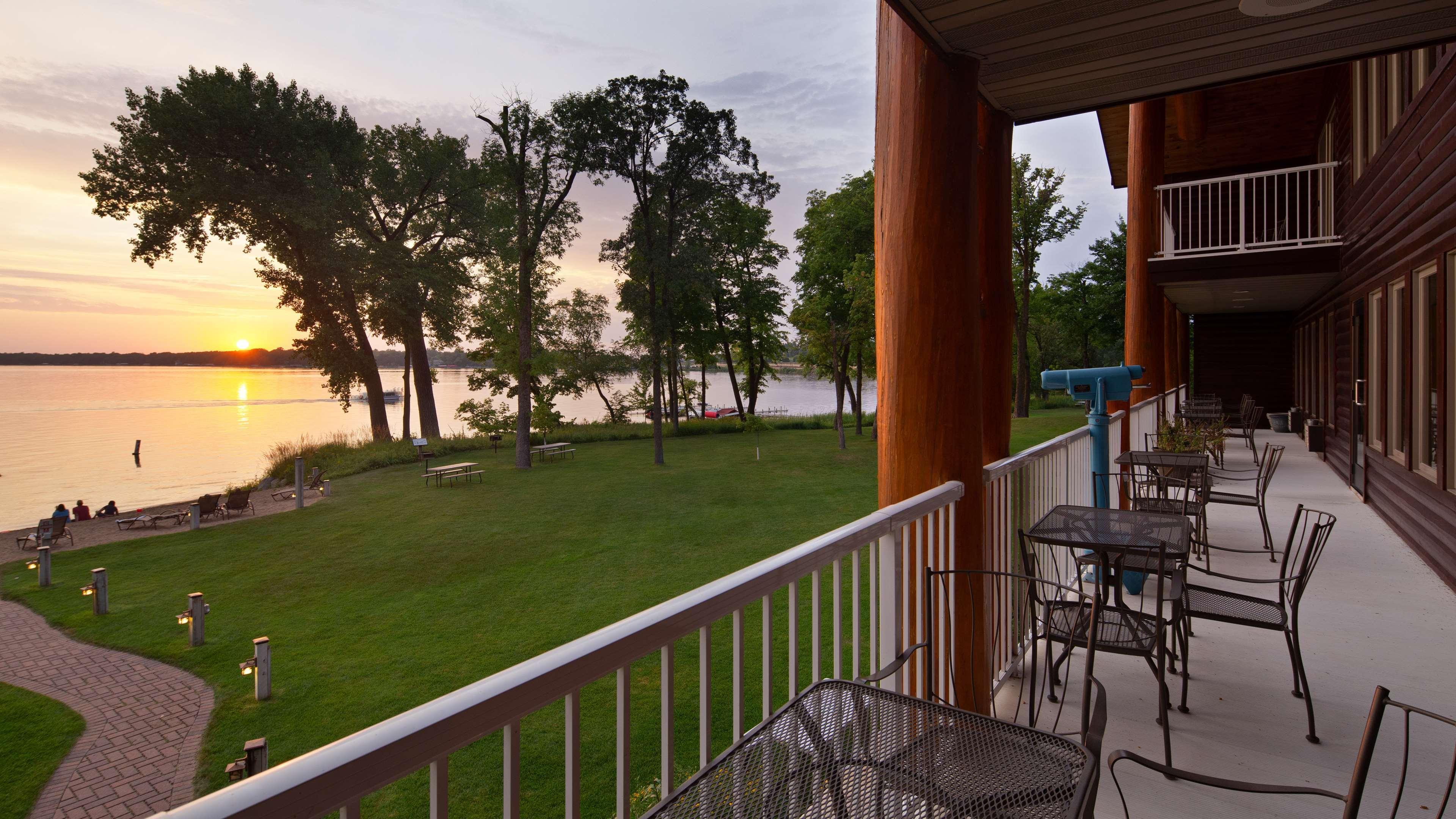 Best Western Premier The Lodge On Lake Detroit Detroit Lakes Dış mekan fotoğraf